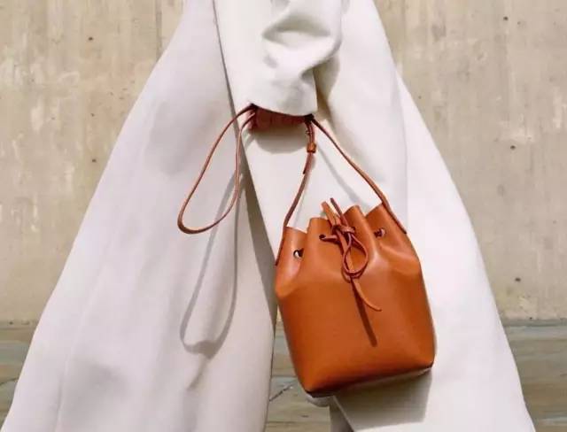 michaelkors奢侈品女包搭配,michaelkors时尚