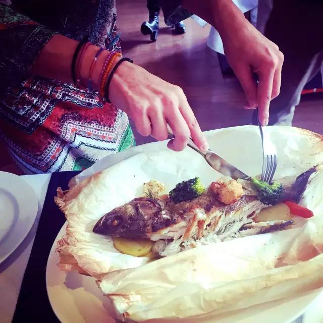 你恨谁就转给谁吧！到岳阳路看蒙古大叔，跟俞菱吃希腊大餐