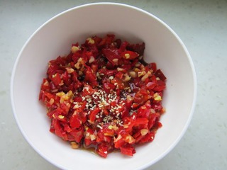 剁椒芋头丸子的做法大全,芋头剁椒蒸排骨湖南做法