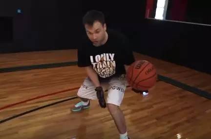 欧文过人视频2023-2024赛季,欧文第一过人