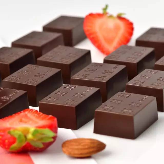 不好意思，皇室贵族吃的巧克力我也吃的起！