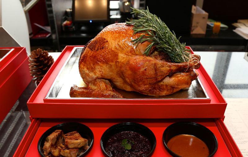 澳门旅游塔蹦极吃东西 (澳门旅游塔笨猪跳)