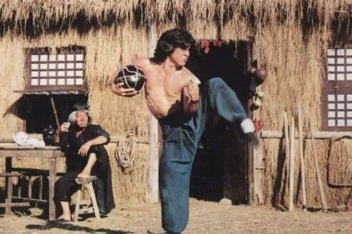 成龙铁道飞虎精彩片段,成龙对铁道飞虎的评价