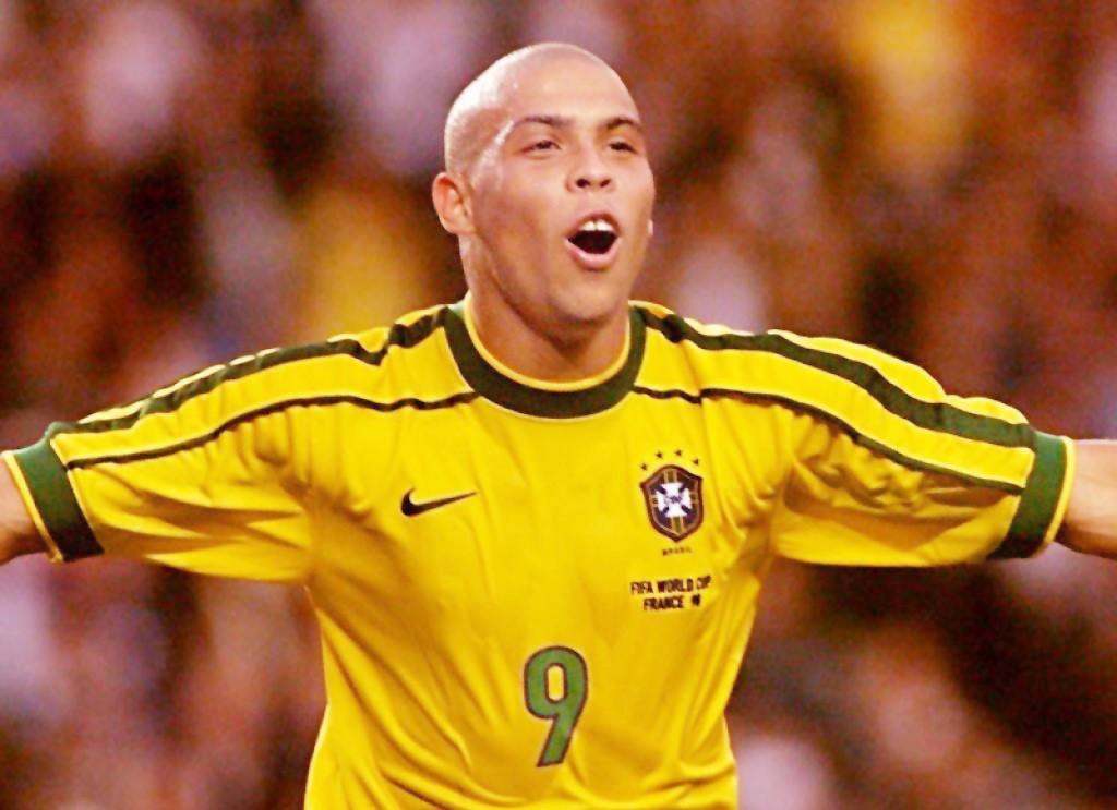 浣犵殑瓒崇悆濂冲弸鏄皝,瓒崇悆鎯呬汉