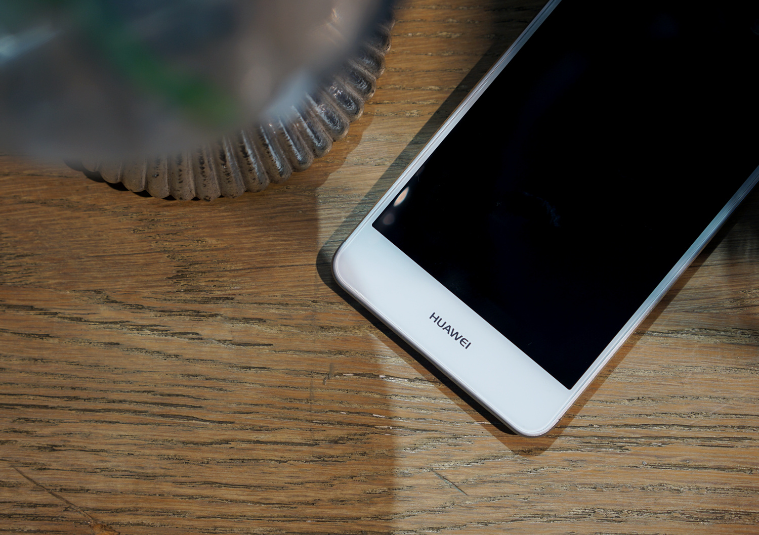 青年金属千元旗舰华为畅享6S测评