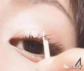 kissme睫毛膏刷完怎么老是结块,刷了睫毛打底睫毛膏结块