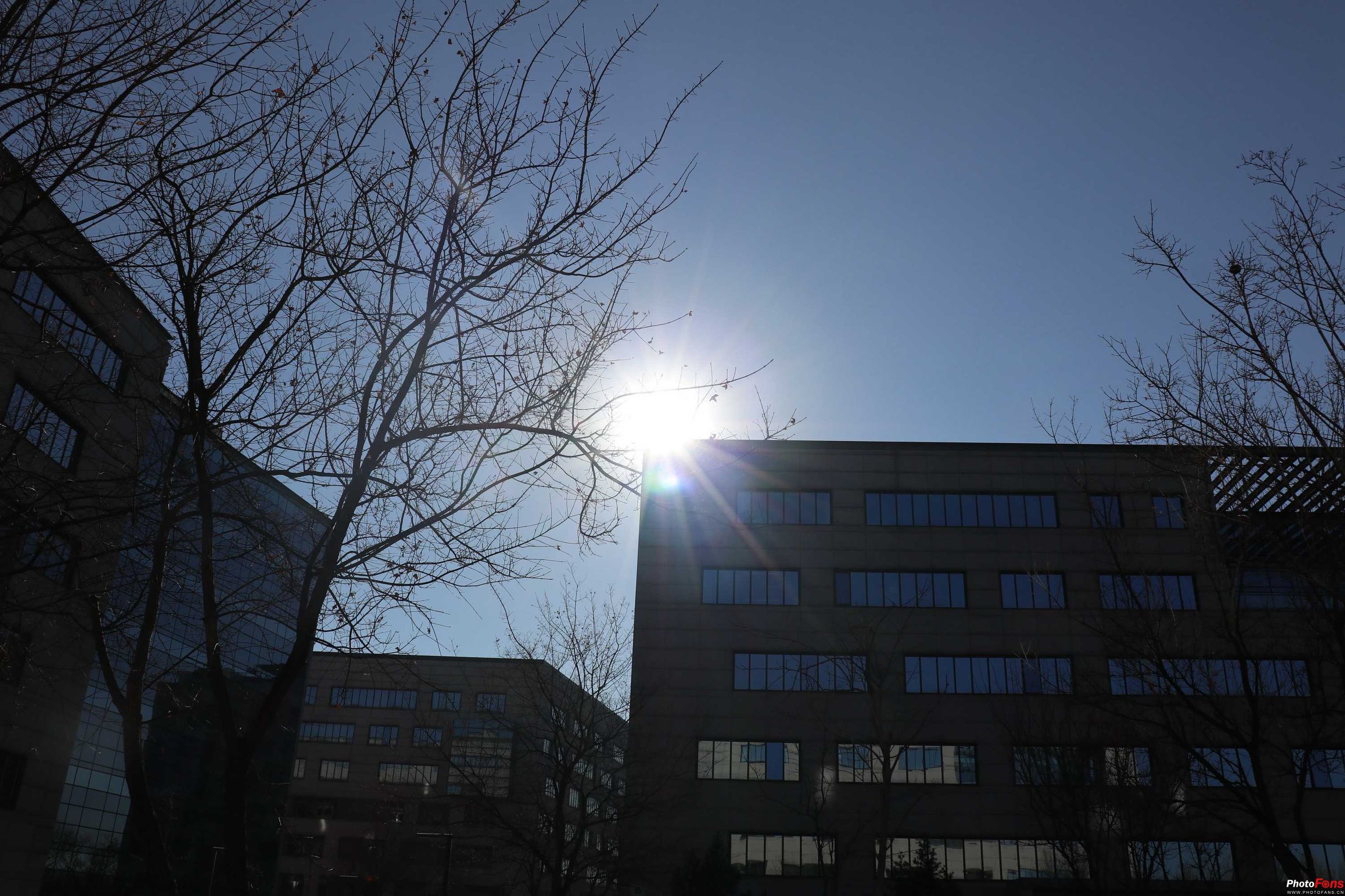 无反长焦镜头,18-50f2.8变焦镜头