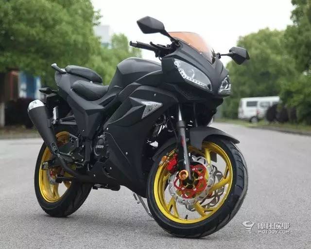 话题｜山寨摩托是垃圾？听90后说说自己的“地平线”