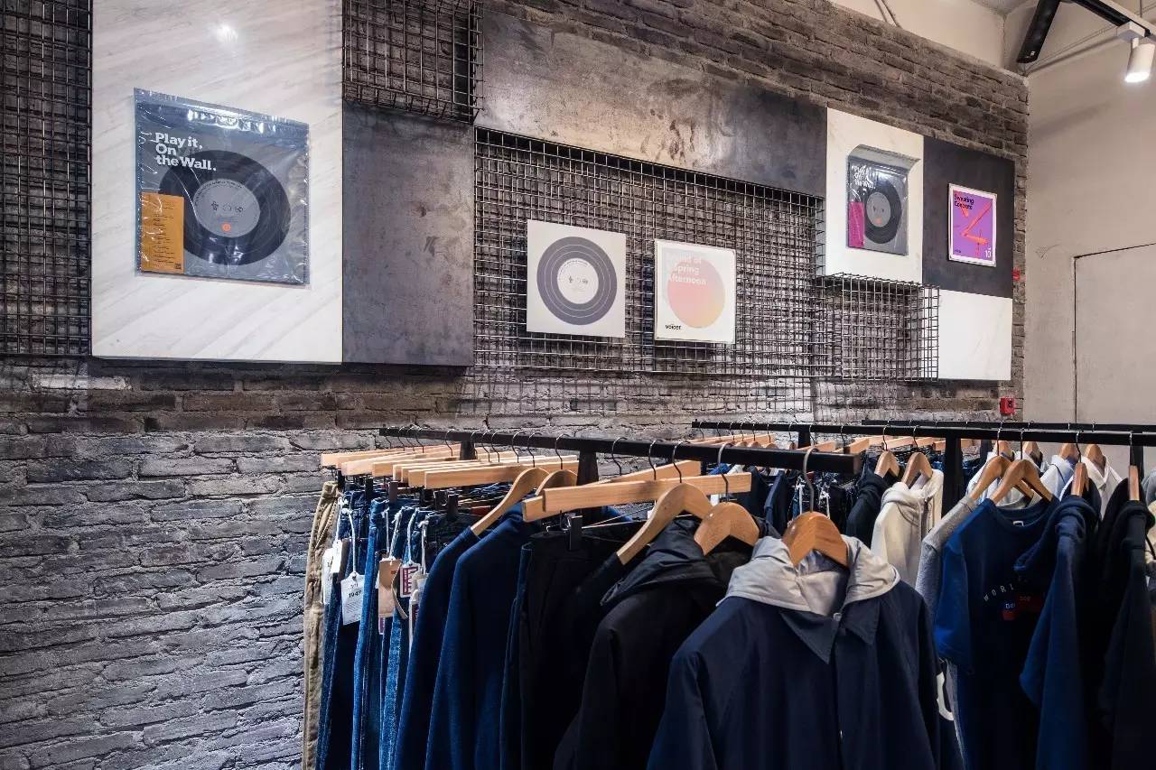 图集｜我们带着这些“黑胶唱片”和几百个好看的人，一起入侵了DOE