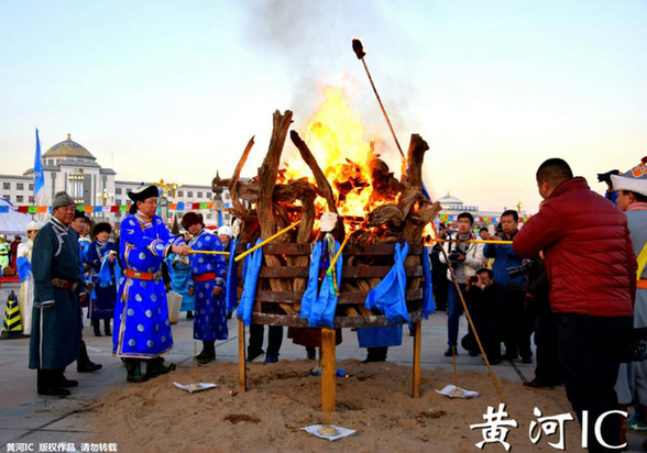 閮藉叞钂欏彜鏃忎妇琛岀キ鐏妭,钂欏彜鏃忓悓鑳炵殑姘戜織椋庢儏