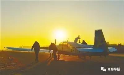 今日郑州2016年12月28日(农历丙申年十一月三十星期三)