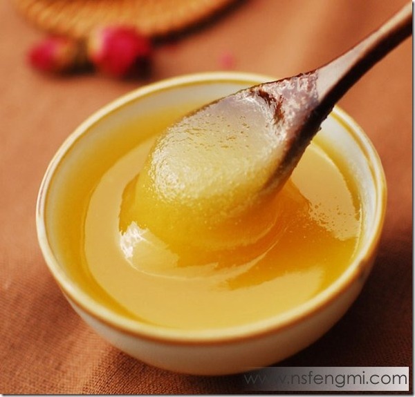 蜂蜜结晶后像白砂糖一样是真的吗,蜂蜜真假辨别最佳方法