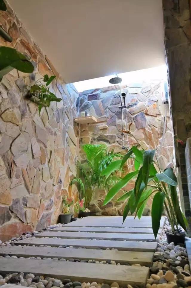 四川帅大叔暴改普吉岛民宿,用时4个月他活出了你最羡慕的样子