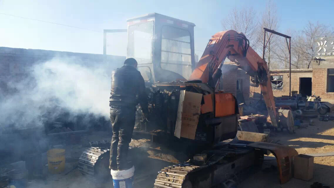 挖掘机无力动作慢怎么维修,挖掘机无动作故障解决大全