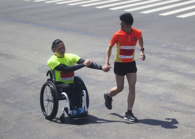 郑家雄的照片,郑家雄东莞