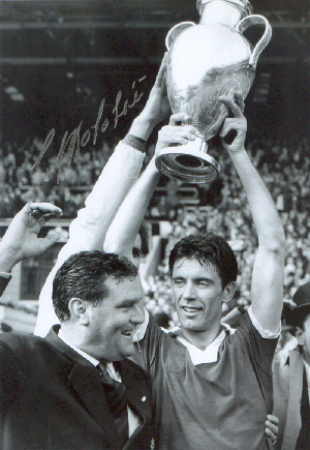 足球名人堂马尔蒂尼,天下足球绝对巨星马尔蒂尼视频