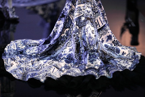 2017年女装流行趋势,2024年最流行潮流夏季女装