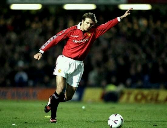 世界十大足球任意球大师,世界足球十大巨星贝克汉姆