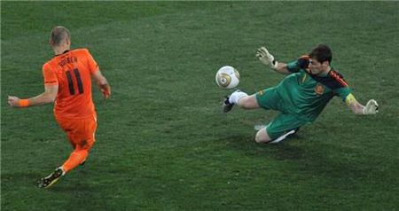 罗本重返老东家,罗本重返ea