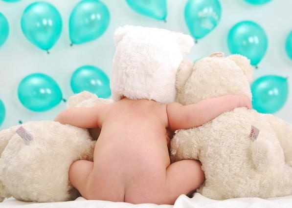 宝宝红屁股妈妈心疼哭了,宝宝屁股红疼如何快速解决问题