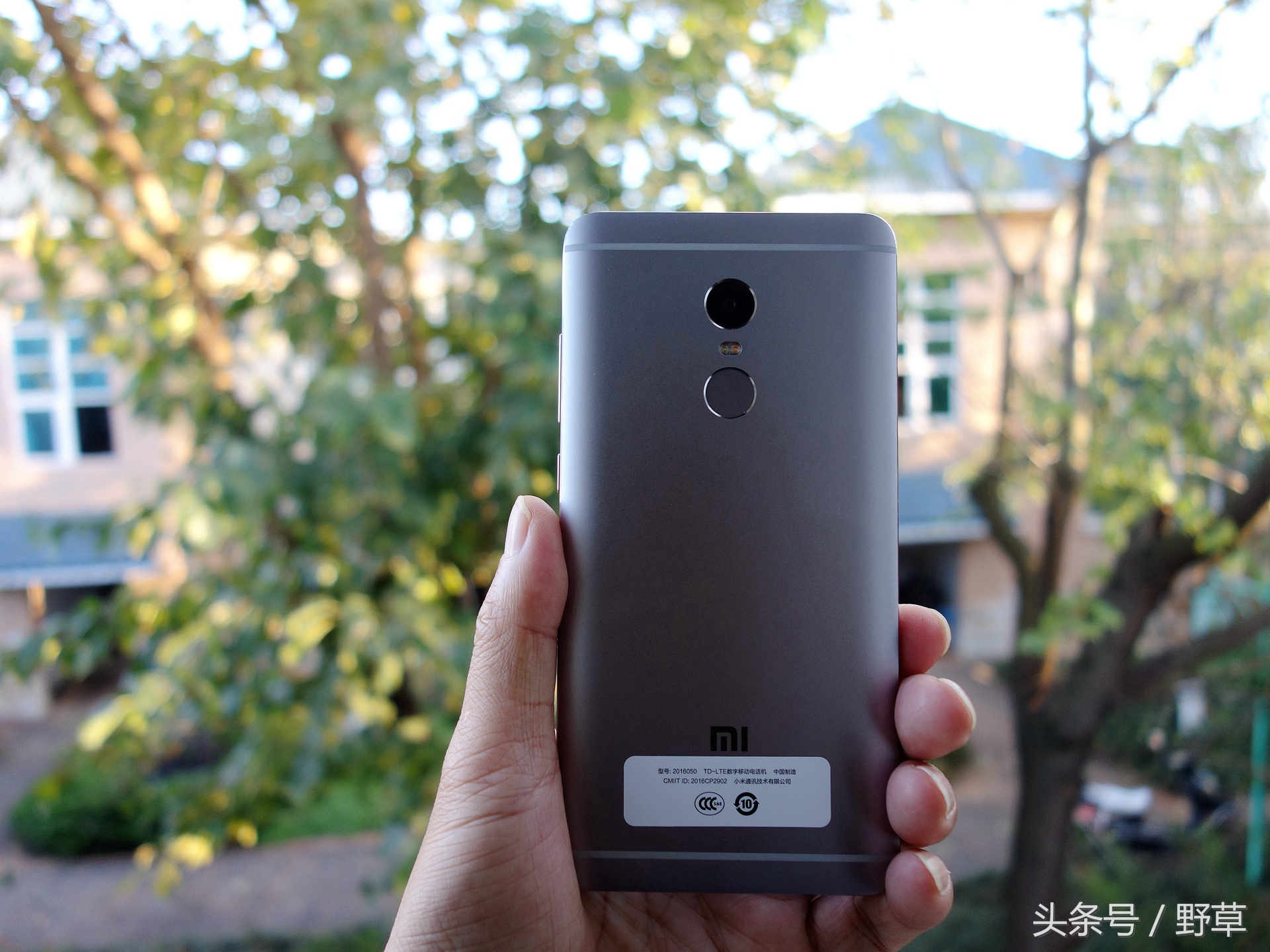 吴秀波刘诗诗刘昊然代言红米,红米广告刘诗诗吴秀波刘昊然