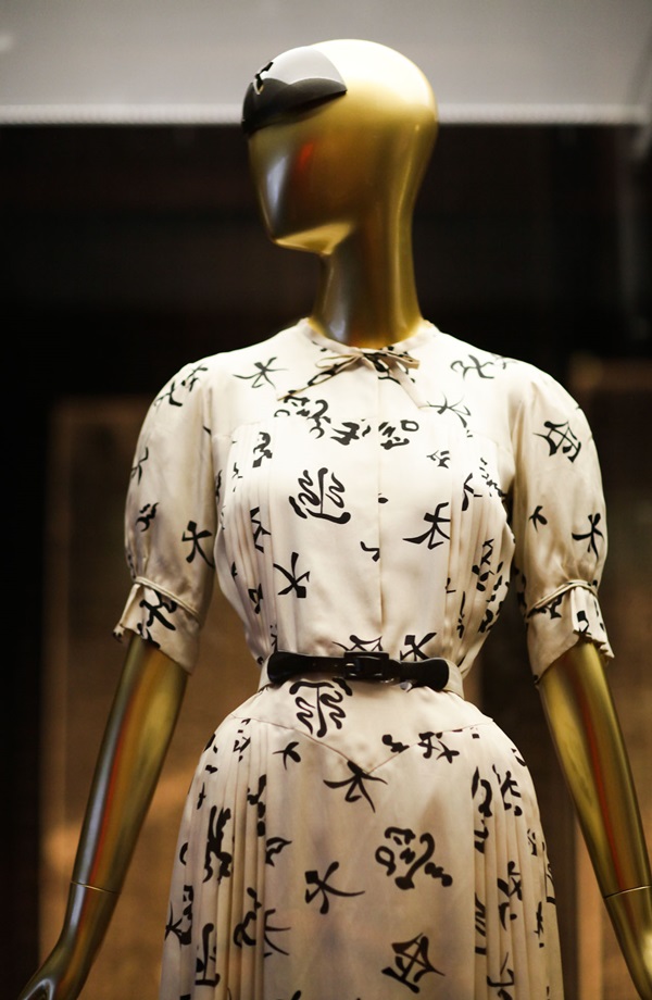 2017年女装流行趋势,2024年最流行潮流夏季女装