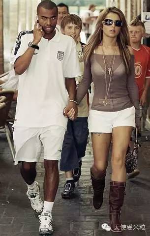 贝克汉姆一家度假最新,贝克汉姆一家六口颜值逆天