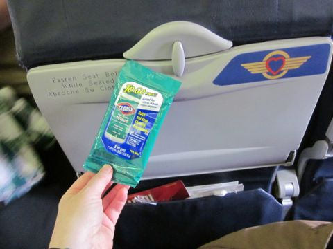 飞机上3项免费服务,飞机上的4种隐藏服务