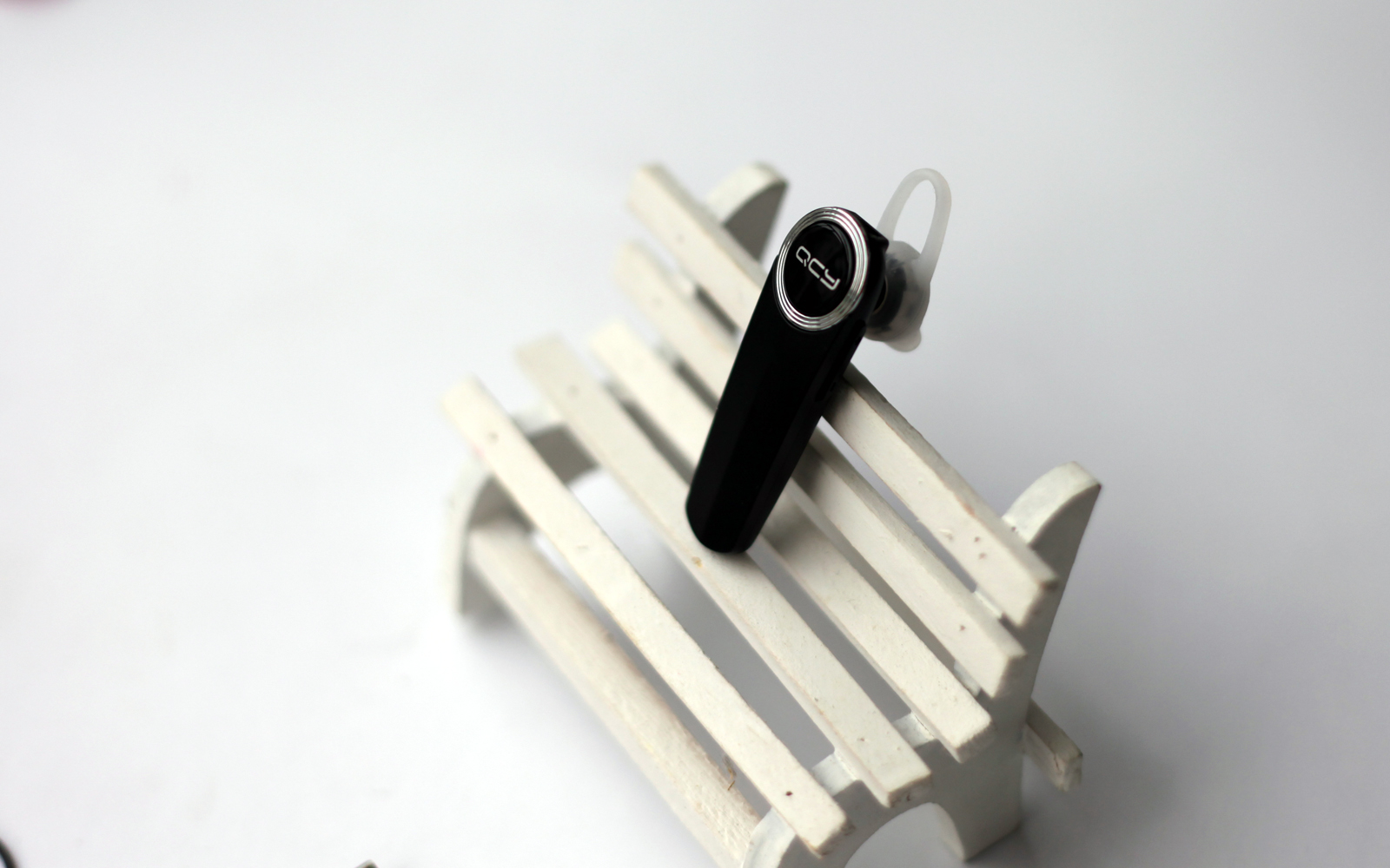 只需要29.9就能入手的蓝牙耳机QCYQ8体验