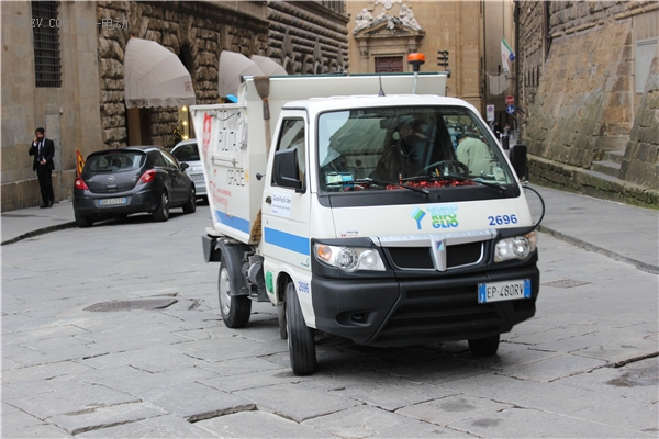 蜜月旅行惊现知豆比亚迪，顺着德法瑞意饱览欧洲的新能源汽车