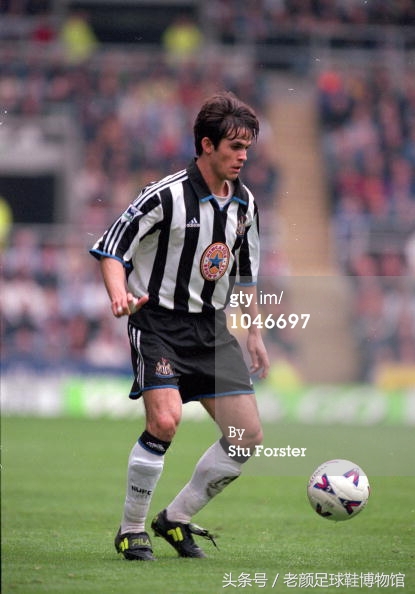 what足球,what鞋是什么牌子