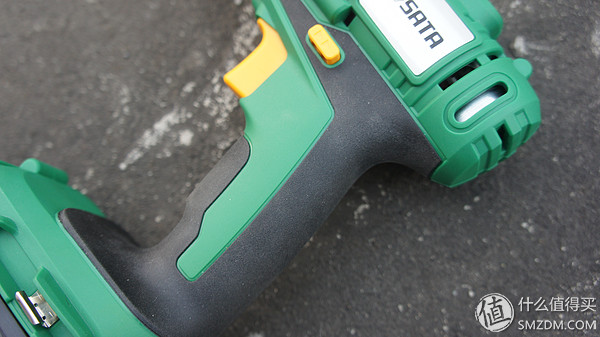 工具控发烧友得伟电钻靠谱吗,世达12v电钻评测