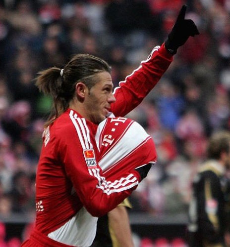 足坛十大经典庆祝动作,足坛十大惊人庆祝动作