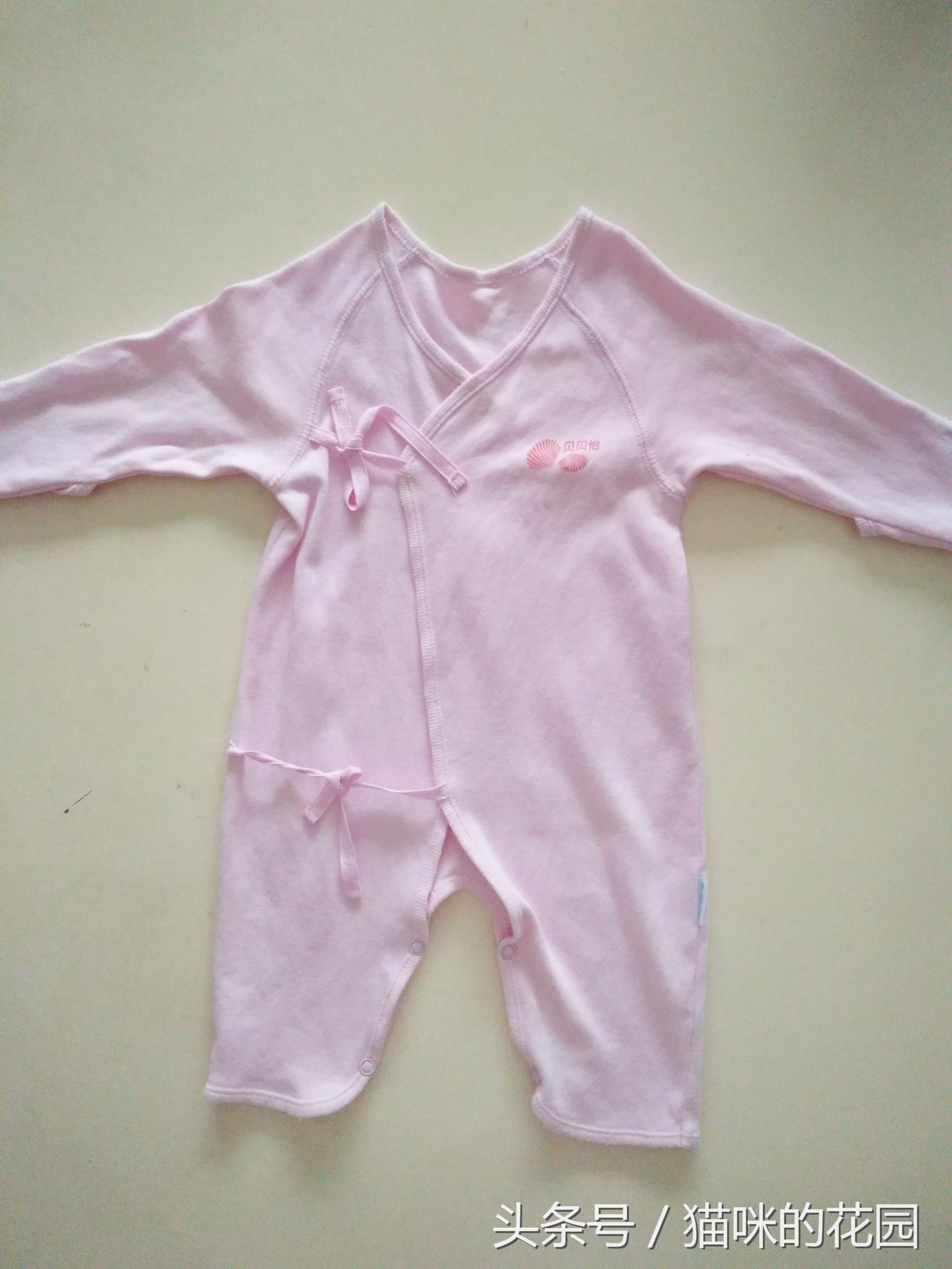 带拉链的连体衣怎样改上衣视频,婴儿连体衣改成上衣裁剪方法