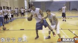 持球怎么防止被断,弱侧手上篮如何护球