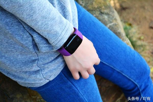 新科技，内置血氧、血压监测功能DuDowatch，又省一笔