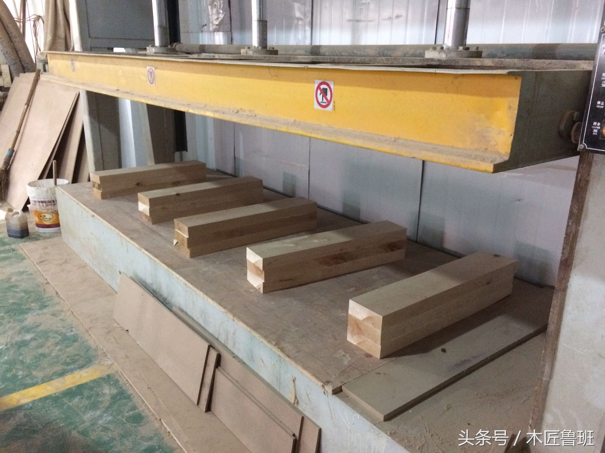 榫卯圆餐桌设计与构造图解,轻奢风格圆形实木餐桌效果图