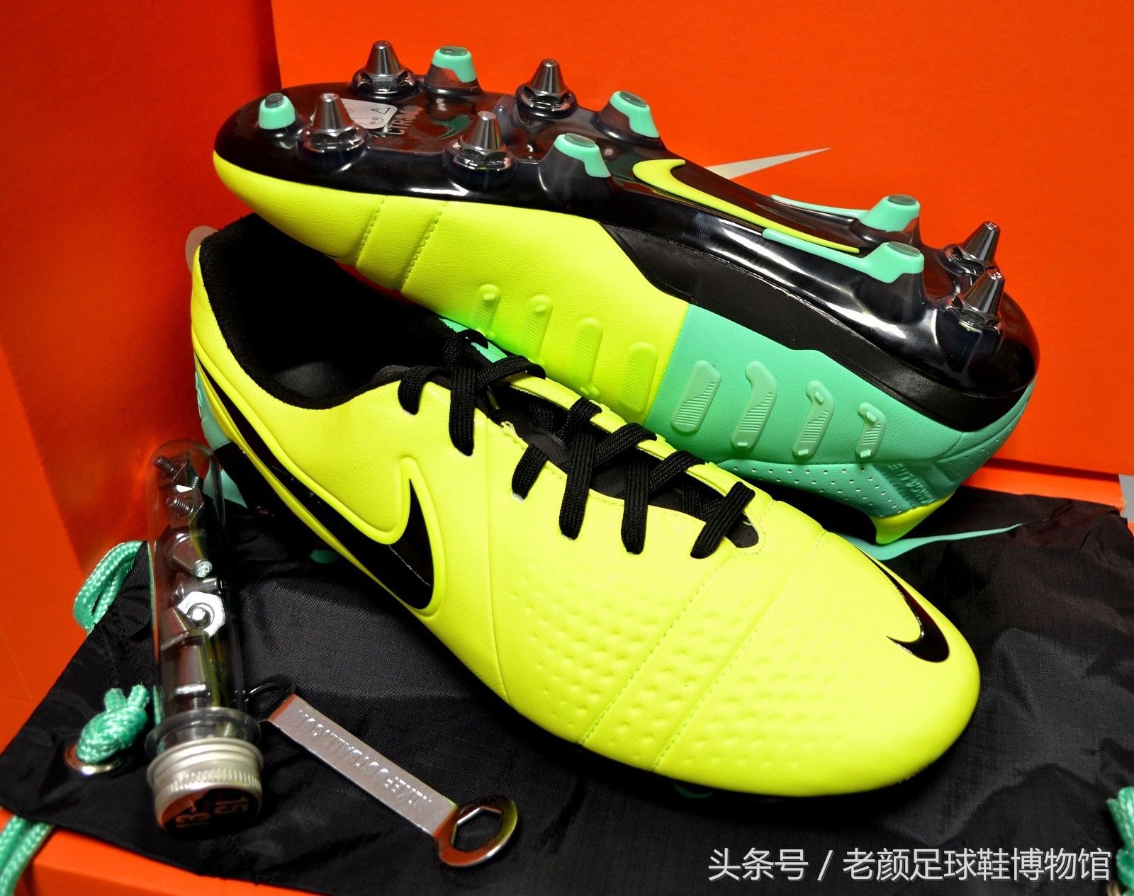 足球鞋阿迪和耐克谁更强,足球鞋耐克暗杀系列