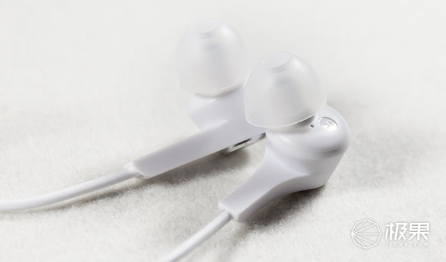 2018款华硕手机怎么样,黑科技颜值机