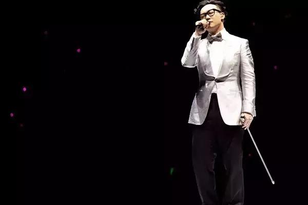 林夕的歌词如诗一般动人心弦,林夕写的故事