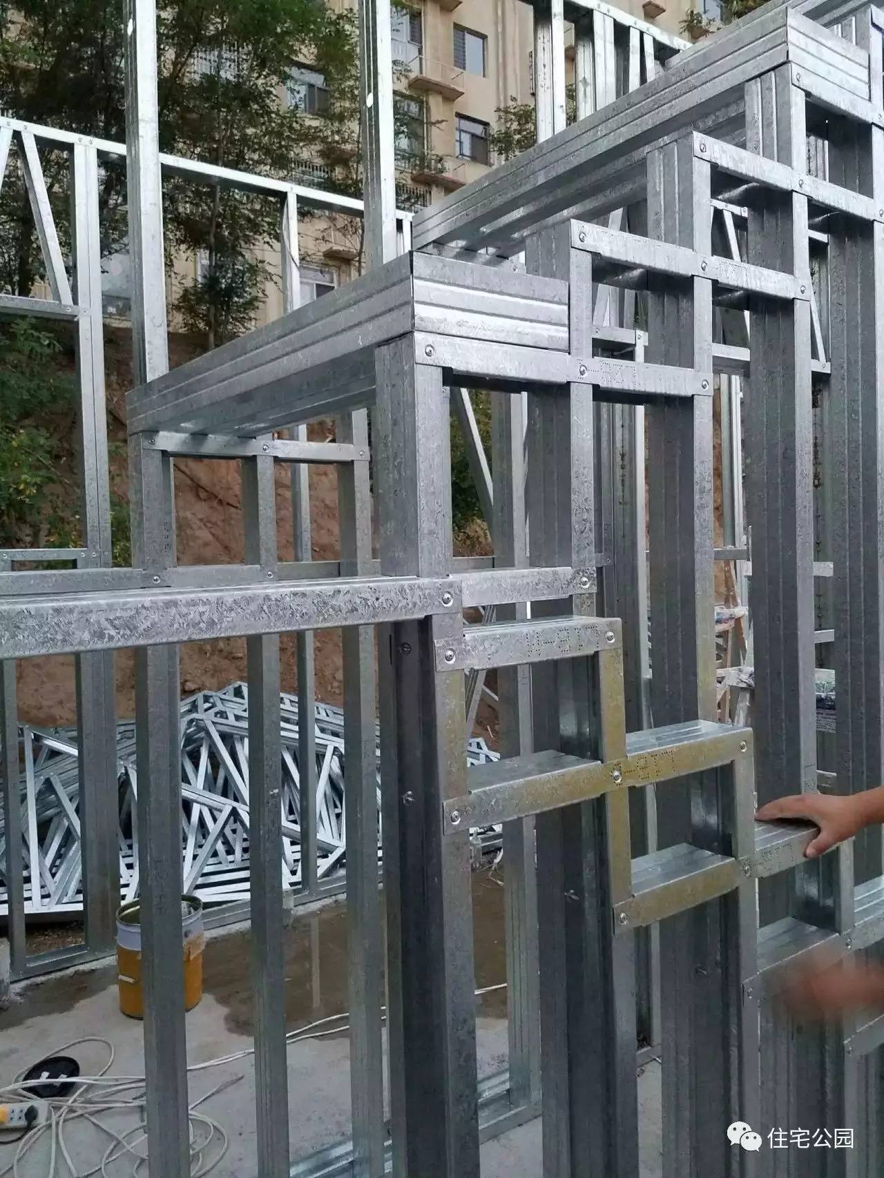 他花25万城郊盖栋轻钢房为何却羡煞了100万城市买楼的发小？