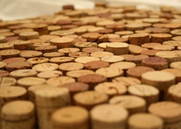 葡萄酒软木塞的秘密,葡萄酒盖子为什么用软木塞