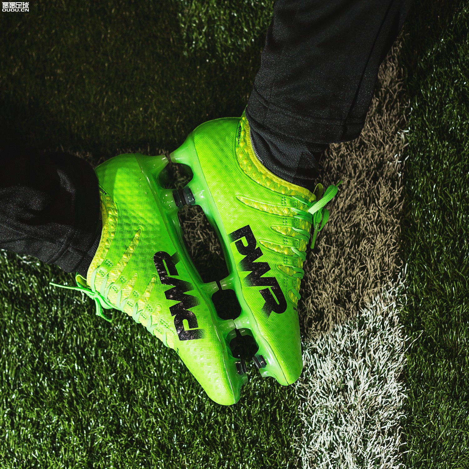 puma彪马新款白色,puma发布futureinhale限量足球鞋