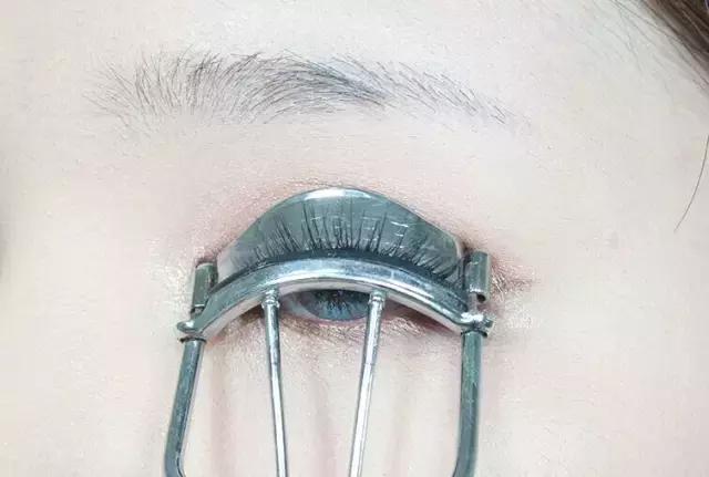 美妆博主在韩国美容手法全程教程,看美妆博主视频怎么才能学会