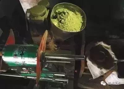 假姐姐、假中文、假螃蟹、假调料……我可能也是个假人