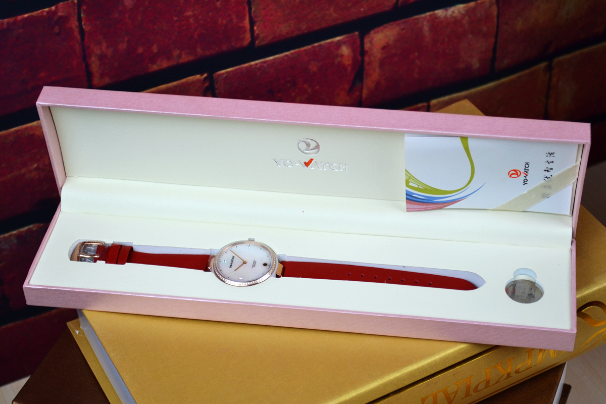 有水晶有钻石,能测UV会自拍,续航8个月,为妹子而生的智能表