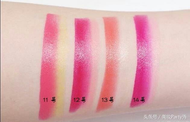 兰芝v型双色唇膏真人试色,兰芝双色唇膏11号色怎么涂