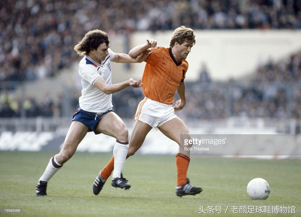 门外汉nb踏入足球市场是自找没趣？其实它也是30年球鞋老司机