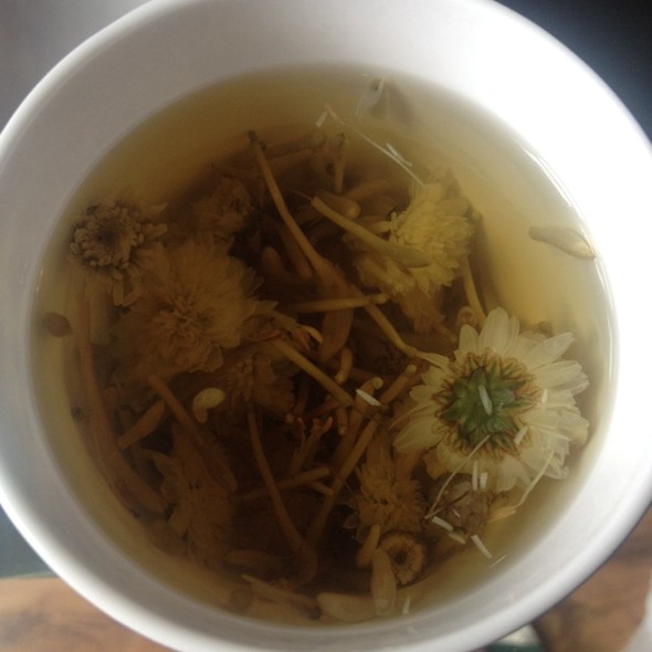 牙疼吃中药好还是西药好呢,牙疼吃什么药比较有效中药