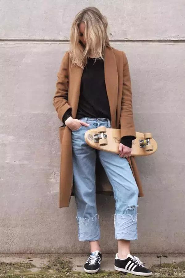 杨幂小金珠手链,杨幂小贝壳黑裙